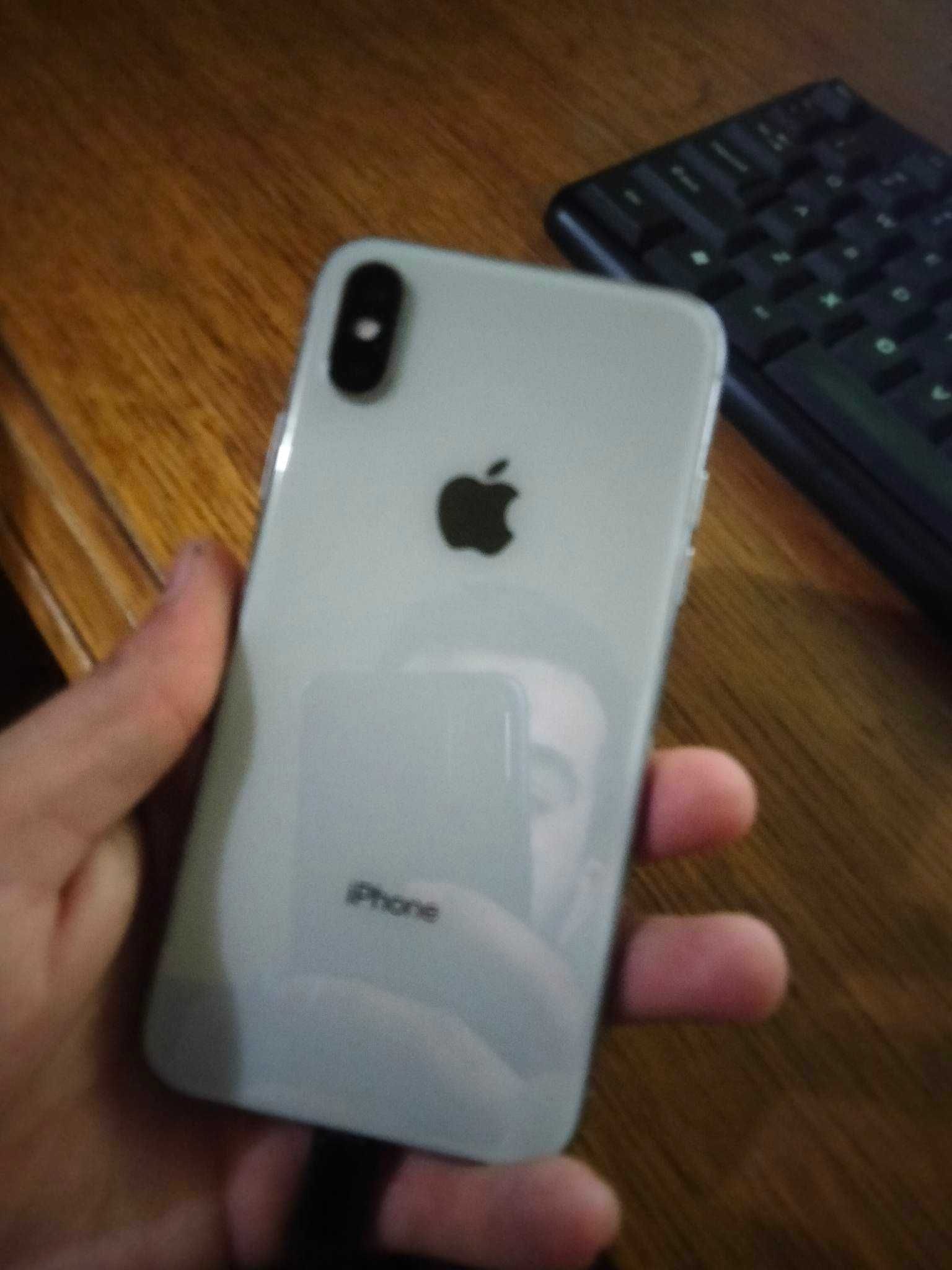 Iphone x white 64 GB ,sanatate baterie 100% ,face id functional