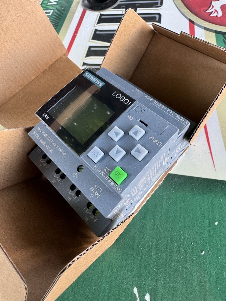 PLC контролер Siemens 6ED1052-1MD08-0BA1 12 V DC, 24 V DC