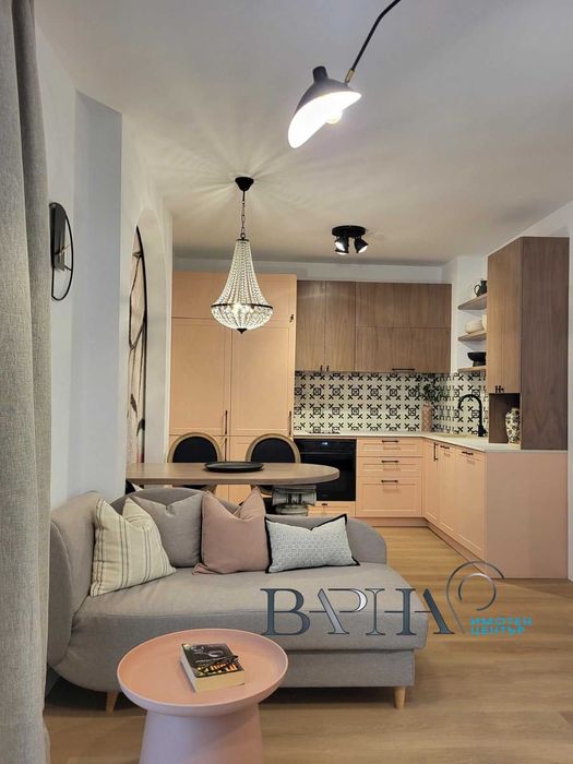 Дава се под наем Едностаен апартамент в к.к. Св.Св. Константин и Елена - 40 кв.м за 511 € - Снимка #3