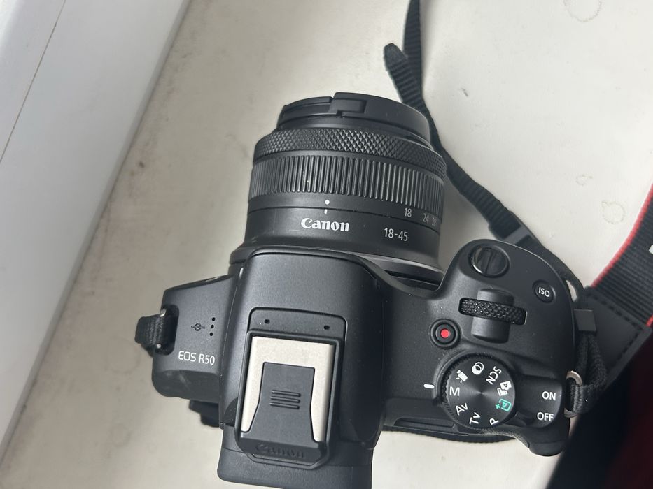 Canon EOS R50 Aparat Foto Mirrorless Kit cu obiectiv RF 18/45 mm