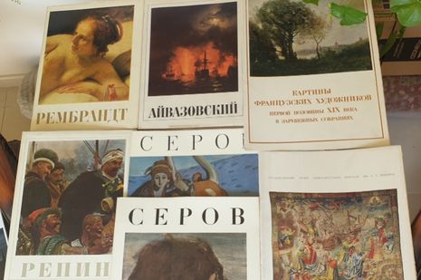 Луксозни книги- репродукции на художници, автобиографии, post картички