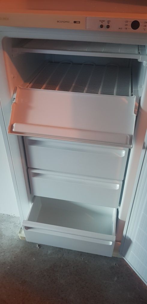 Congelator cu 5 sertare BOSCH