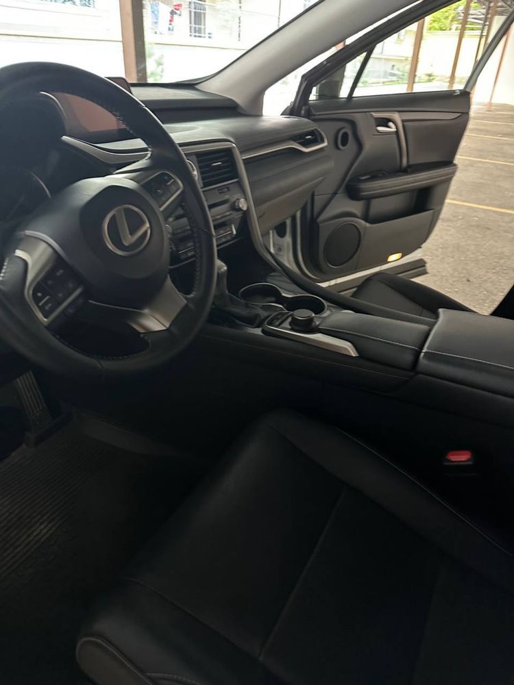 Lexus RX450 гибрид, авто как новое, в идеальном состоянии