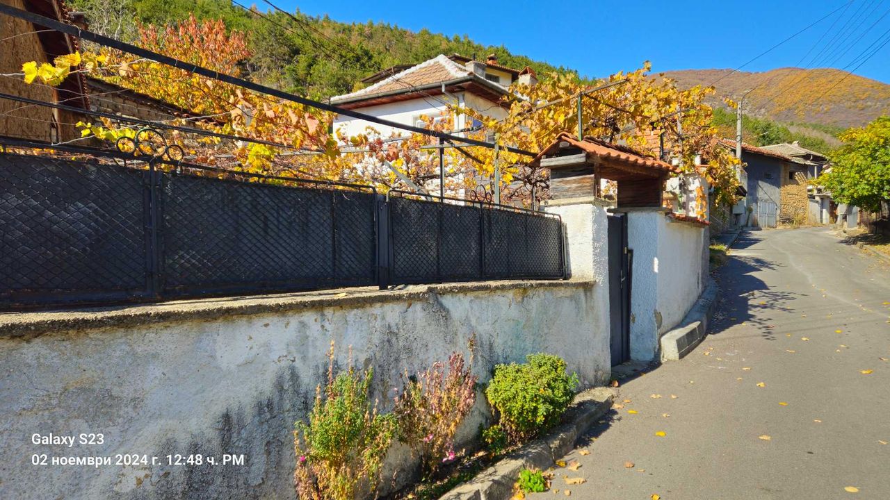 Продава се Къща в Стара Загора, ОРБ - 60 кв.м за 672 €/кв.м - Снимка #1
