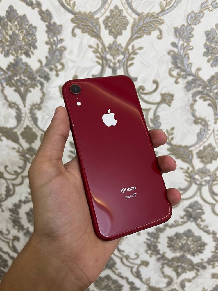 iPhone XR  64Gb