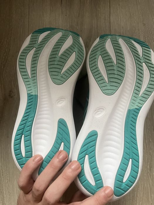 Asics Gel-Nimbus 27  - superbi