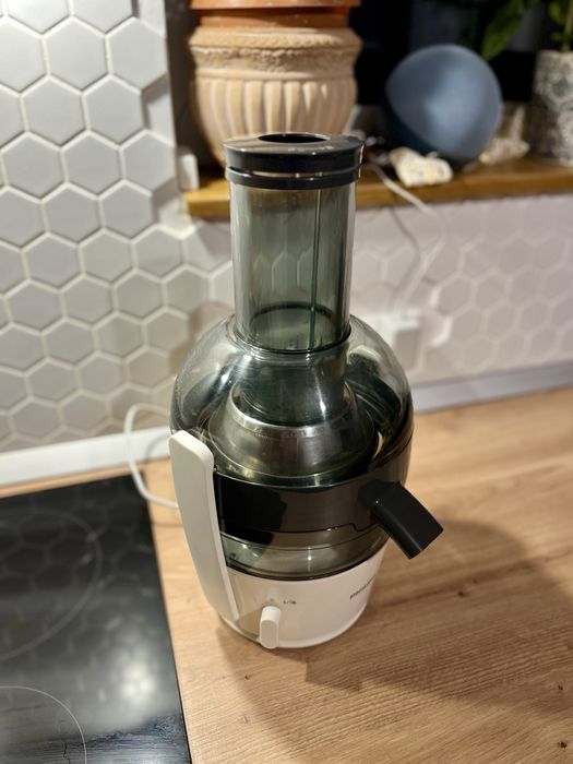 Storcator de fructe si legume Philips 700w
