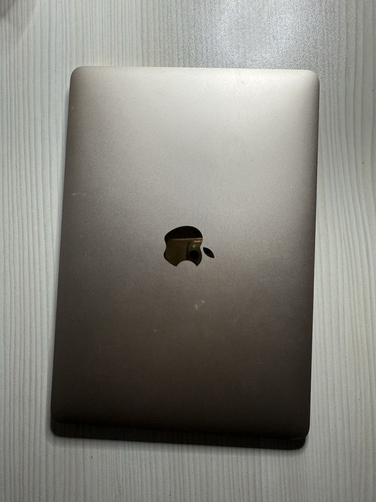 Apple MacBook 12 MID2016 (1.1Ghz/8GB/256GB)