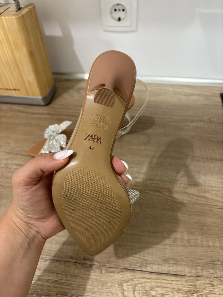 Сандали Zara 38 номер