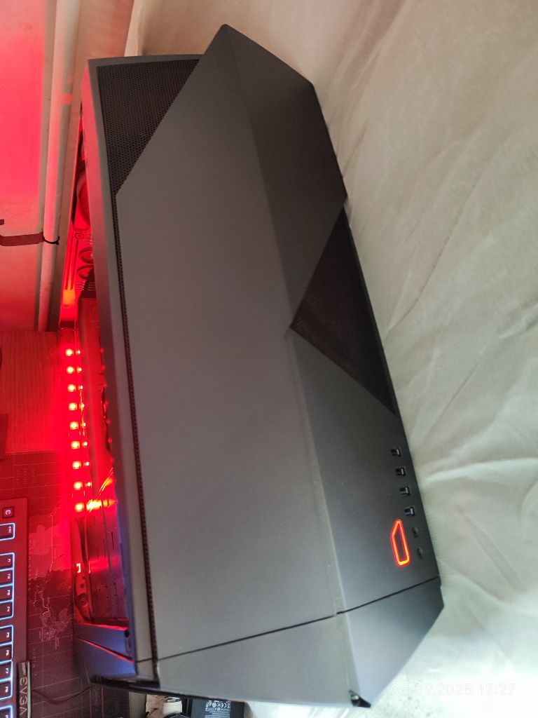Геймърски i7 13700, RX 6600 8GB, RAM 32GB DDR4 3200, SSD 512GB NVME