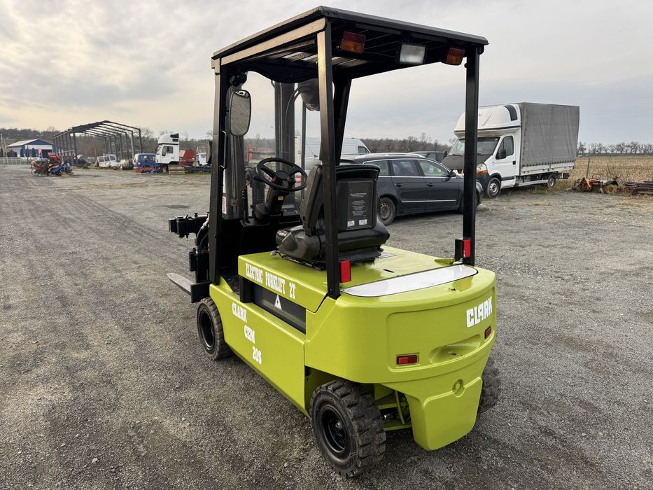 Stivuitor electric 2 tone clark tva deductibil