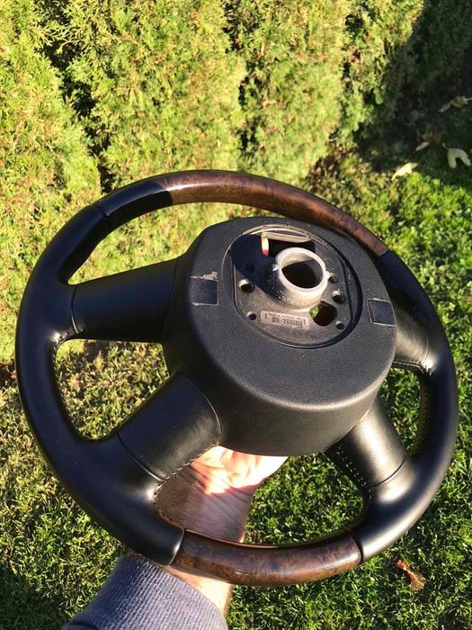 Махагонов волан за Audi A4 A6 A8