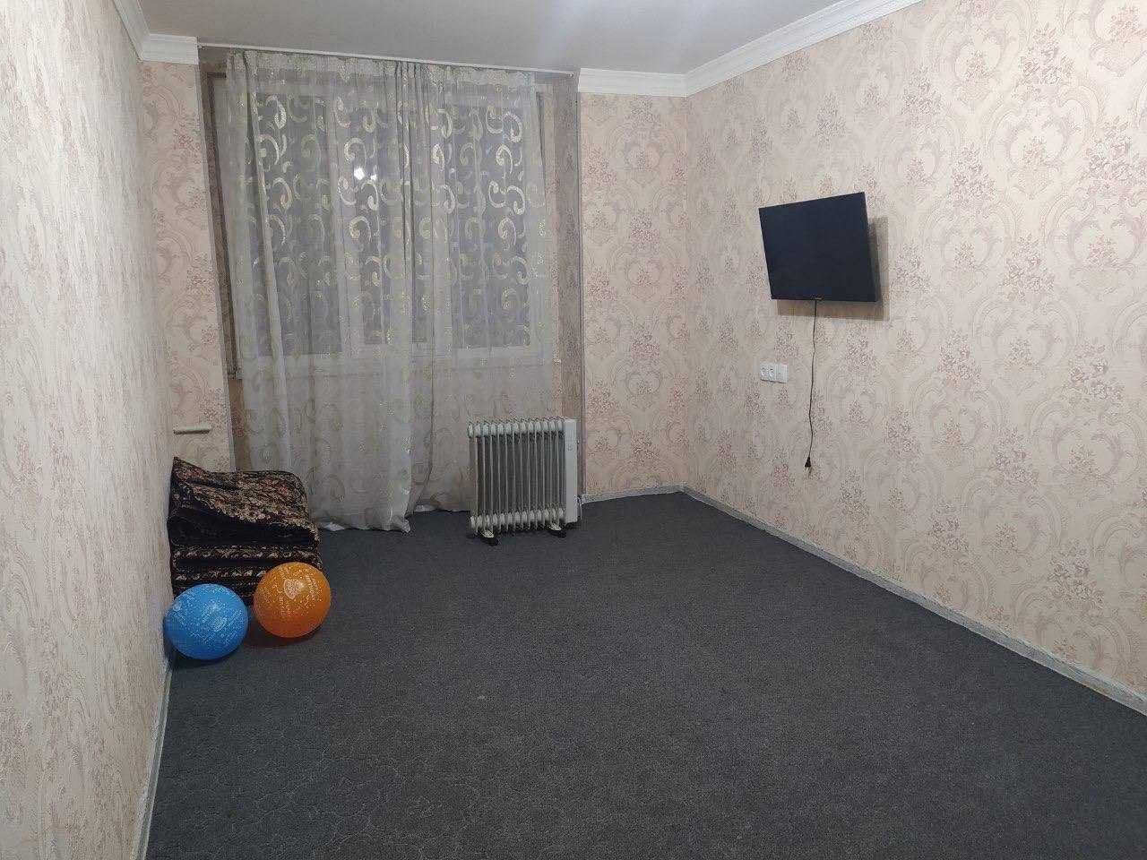 Продаётся 1 комнатная квартира на Навои в центре