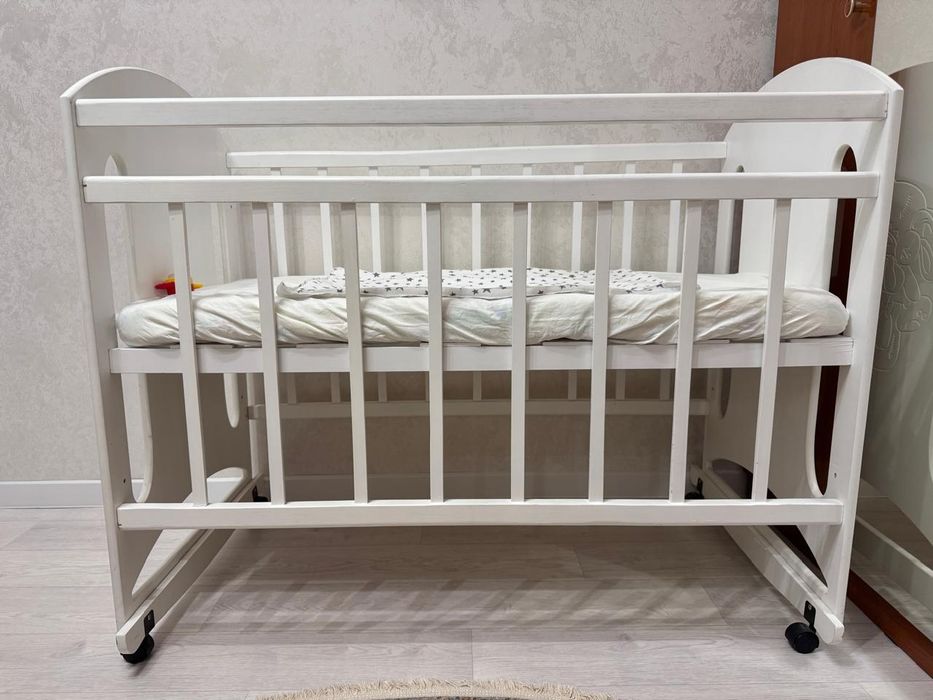 Продам манеж-кровать