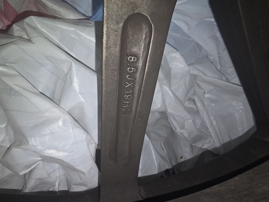 Продавам комплект Deutsche Alurad GmbH (немски алуминиеви джанти) с гу