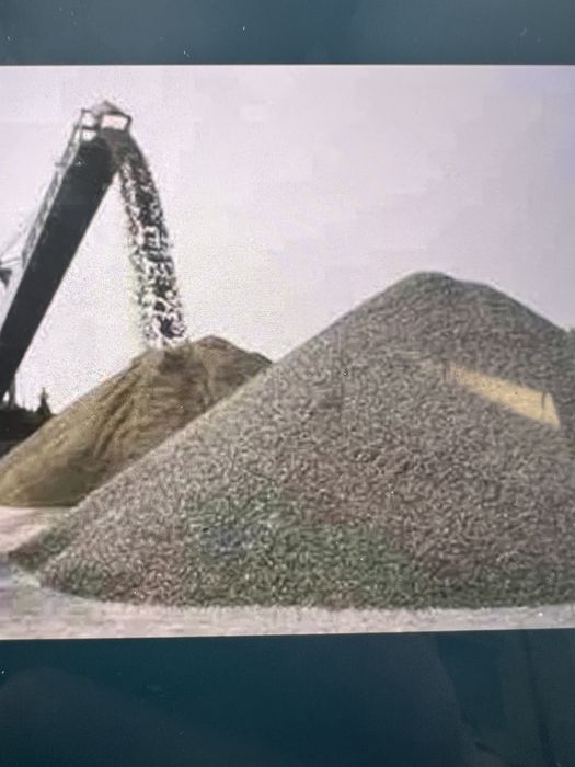 Nisip, pamant vegetal de vanzare