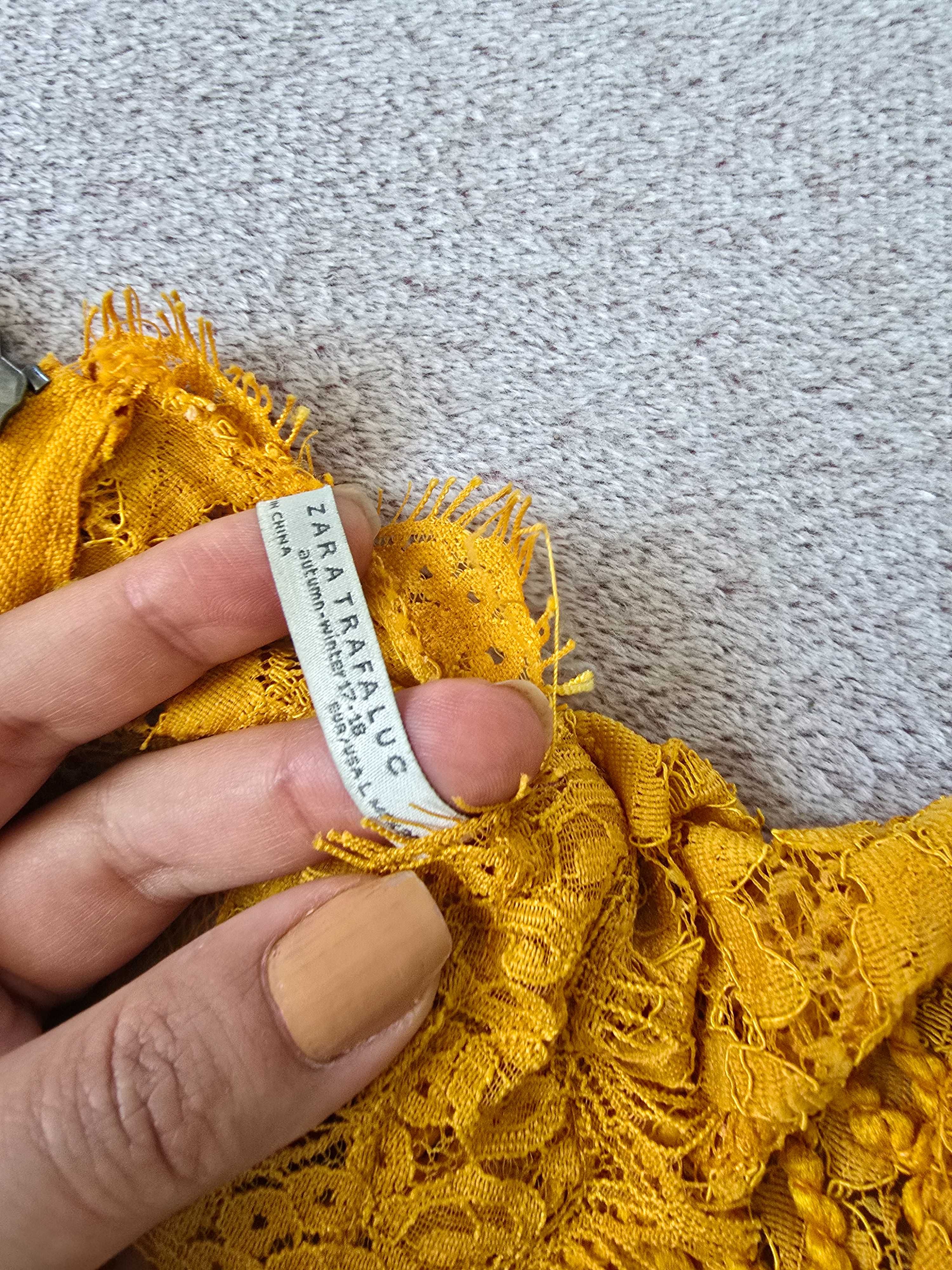 Zara дантелена блузка