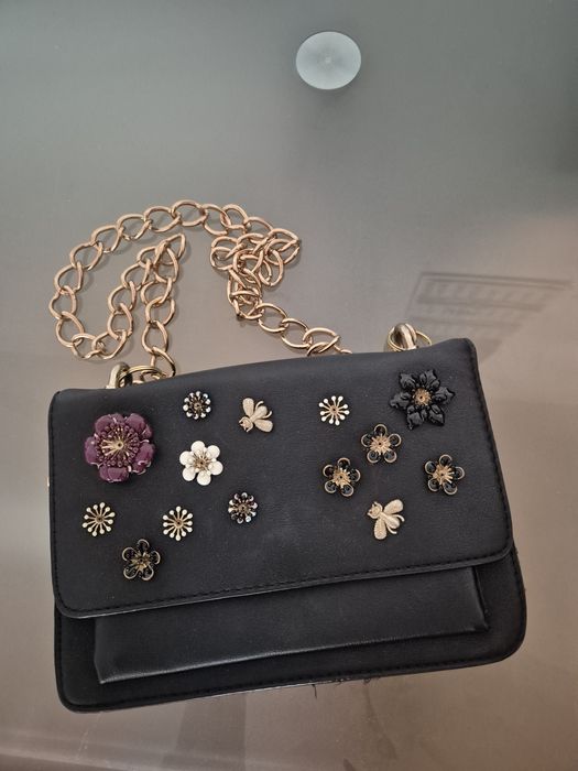 Различни дамски чанти черни