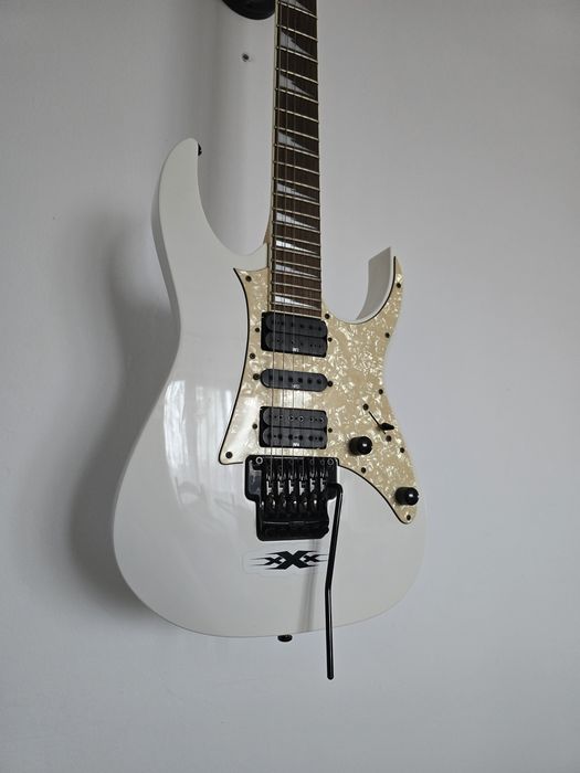 Vând chitară electrică Ibanez RG 350 DX
