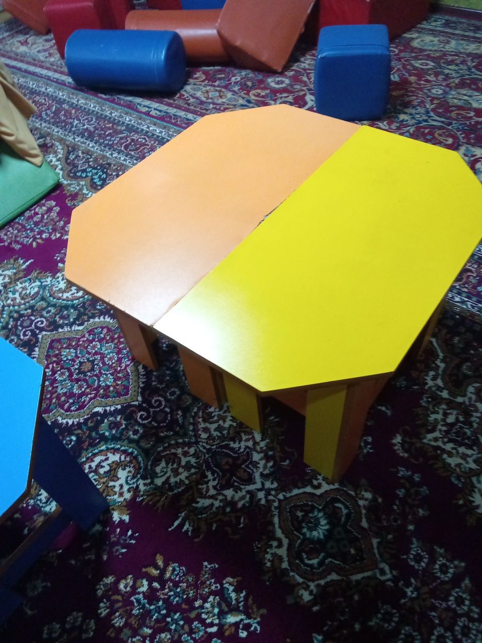 Продаются столы для детского сада