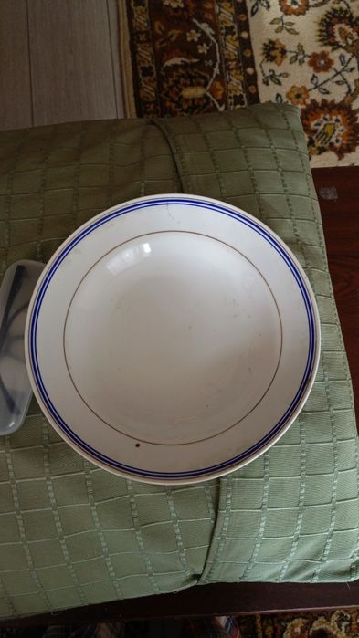 Продам тарелки разные