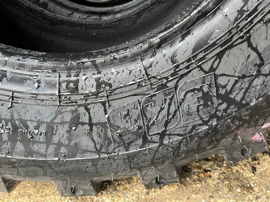 Marca BKT 16.0/70-20 cu 14 pliuri cauciucuri noi industriale tractor