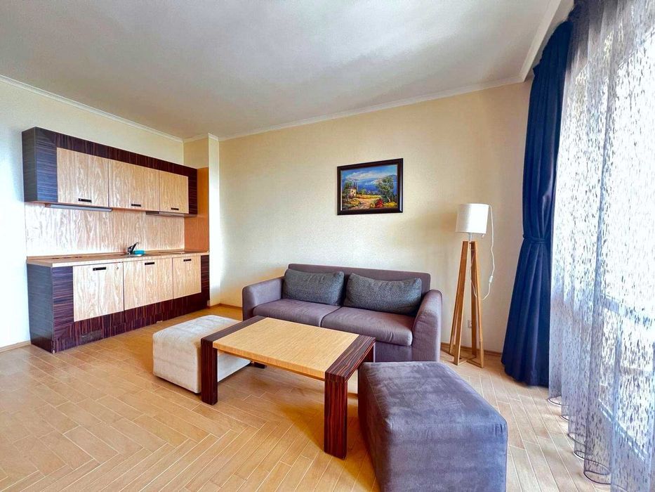 Продава се Двустаен апартамент в к.к. Слънчев бряг - 82 кв.м за 1025 €/кв.м - Снимка #2