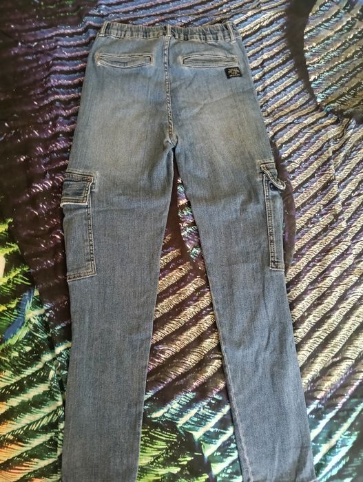 Vând blugi pentru copii, băieți Zara