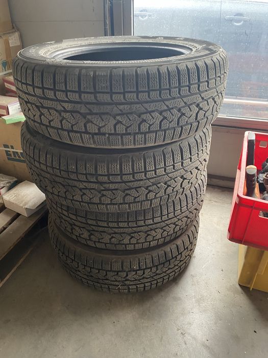 Kumho  225/65 R17 106H гуми gumi