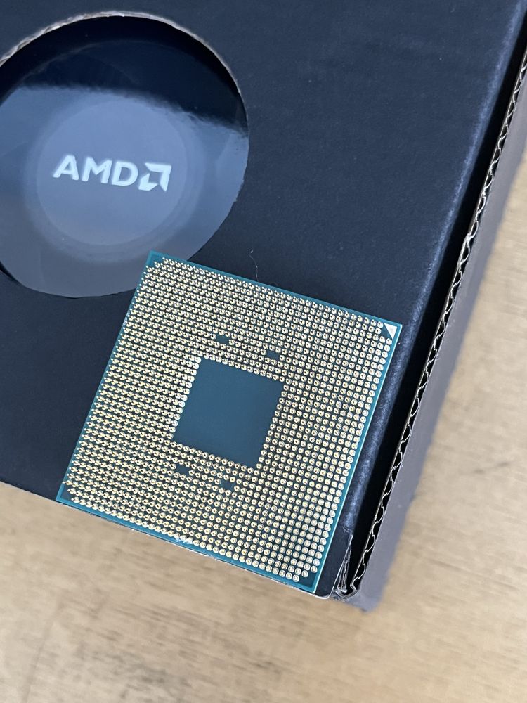 продавам amd ryzen 5 1600 six-core processor 3.20 ghz