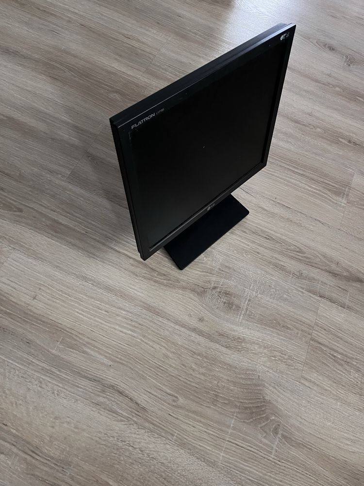 Монитор LG Срочно