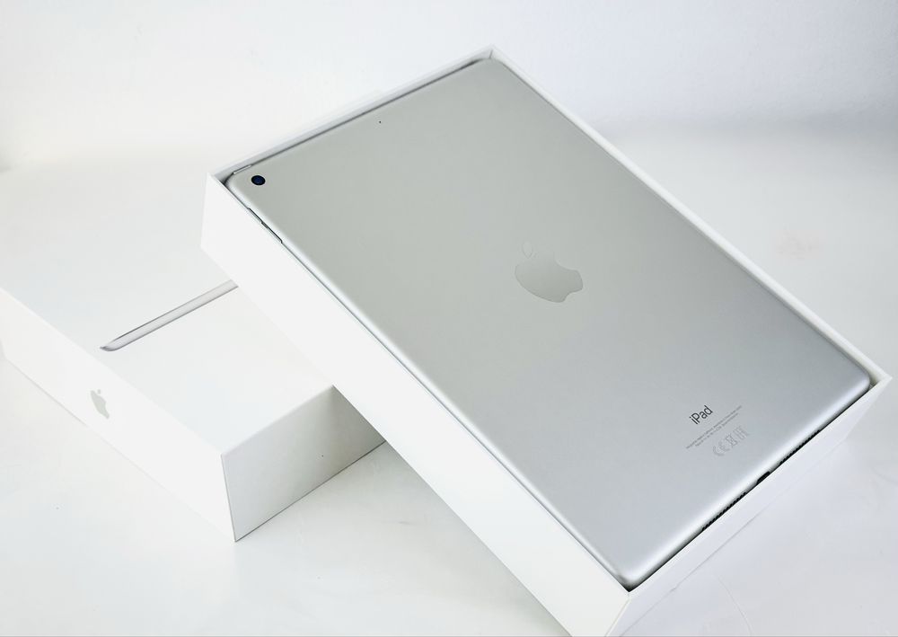 Apple iPad 9 64GB WiFi Silver Перфектен! Гаранция!