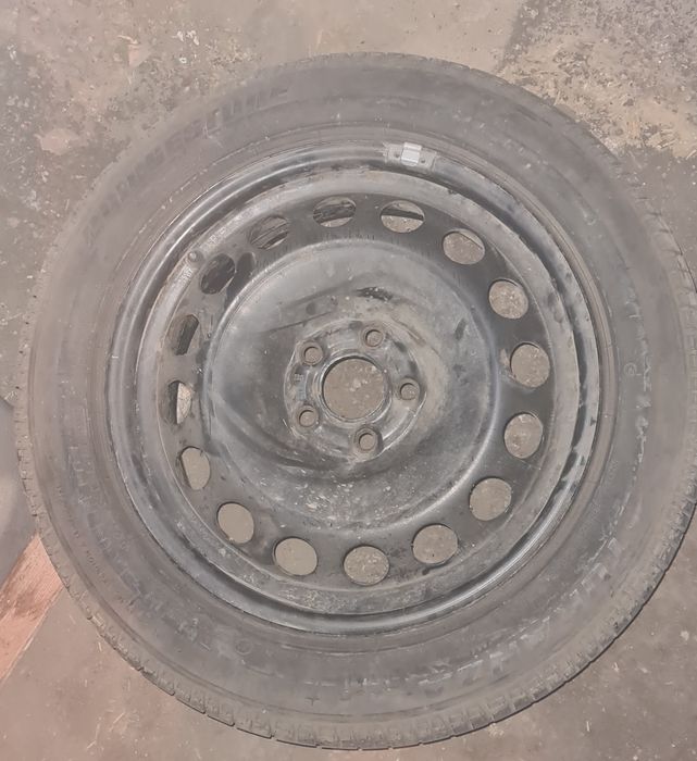 4x roti 195/65r15 5x100 de iarna. 2x roti rezerva de vara