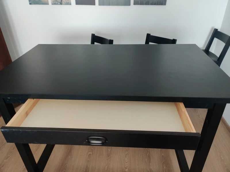 Masa lemn masiv cu 4 scaune