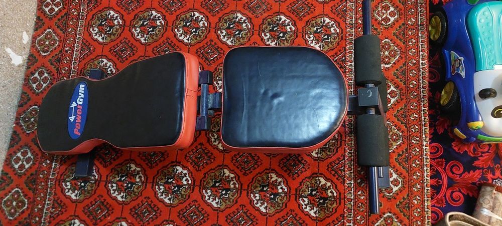 Shtanga, gantel, kreslo sotiladi