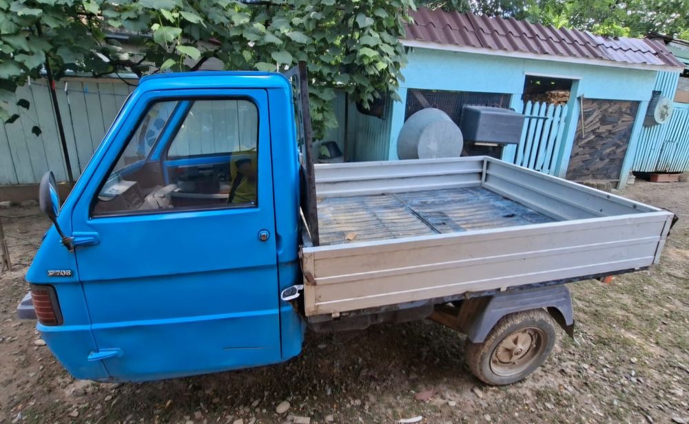 Piaggio Ape 706.