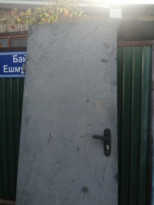 Продаётся железный дверь