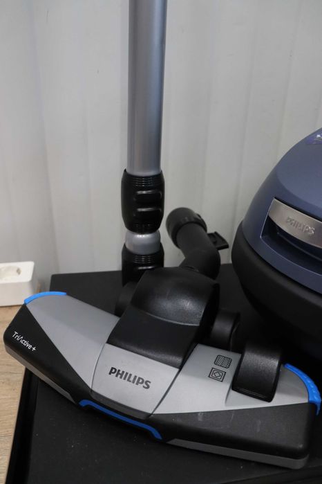 Прахосмукачка Philips 7000 Series Performer Silent, 750W, TriActiveLED