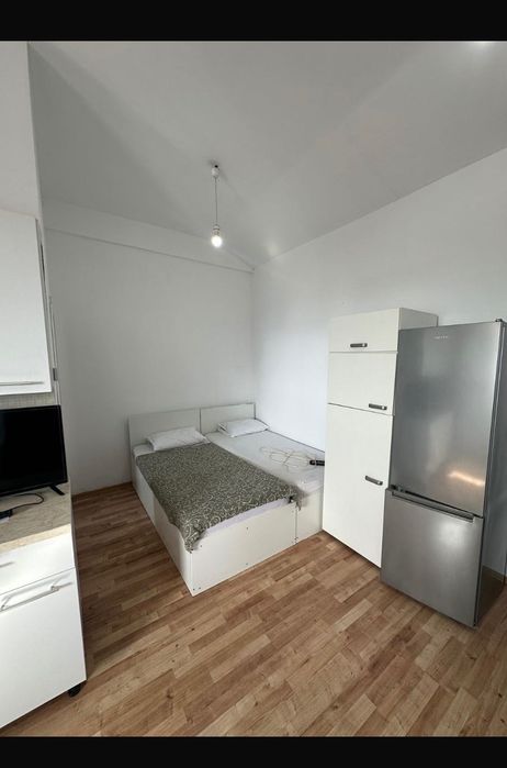 Închiriez garsonieră