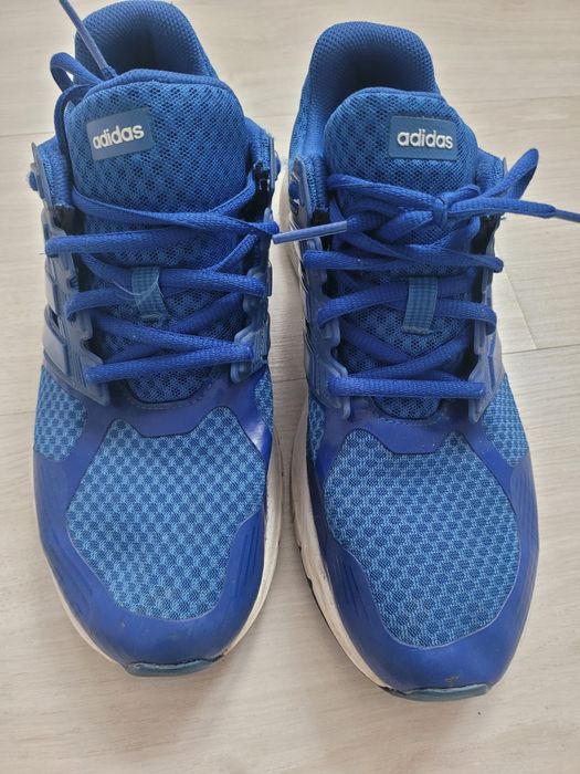 Крассовки  Adidas cloud foam.
Оригинал. 
Б/У
размер 41 ,