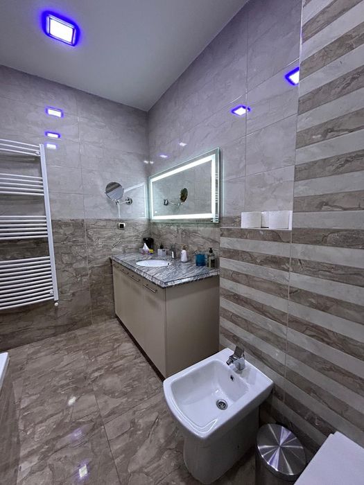 Inchiriere apartament 3 camere,zona Coresi