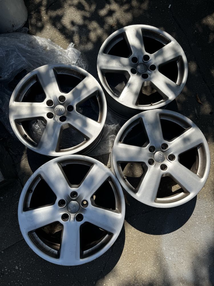 Продавам 18ки алуминиеви джанти 5 Х 112