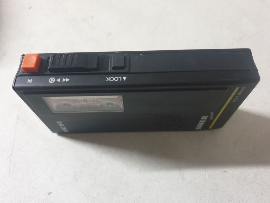 Диктофон UHER MC5E Работи. В много добро състояние. Метален.