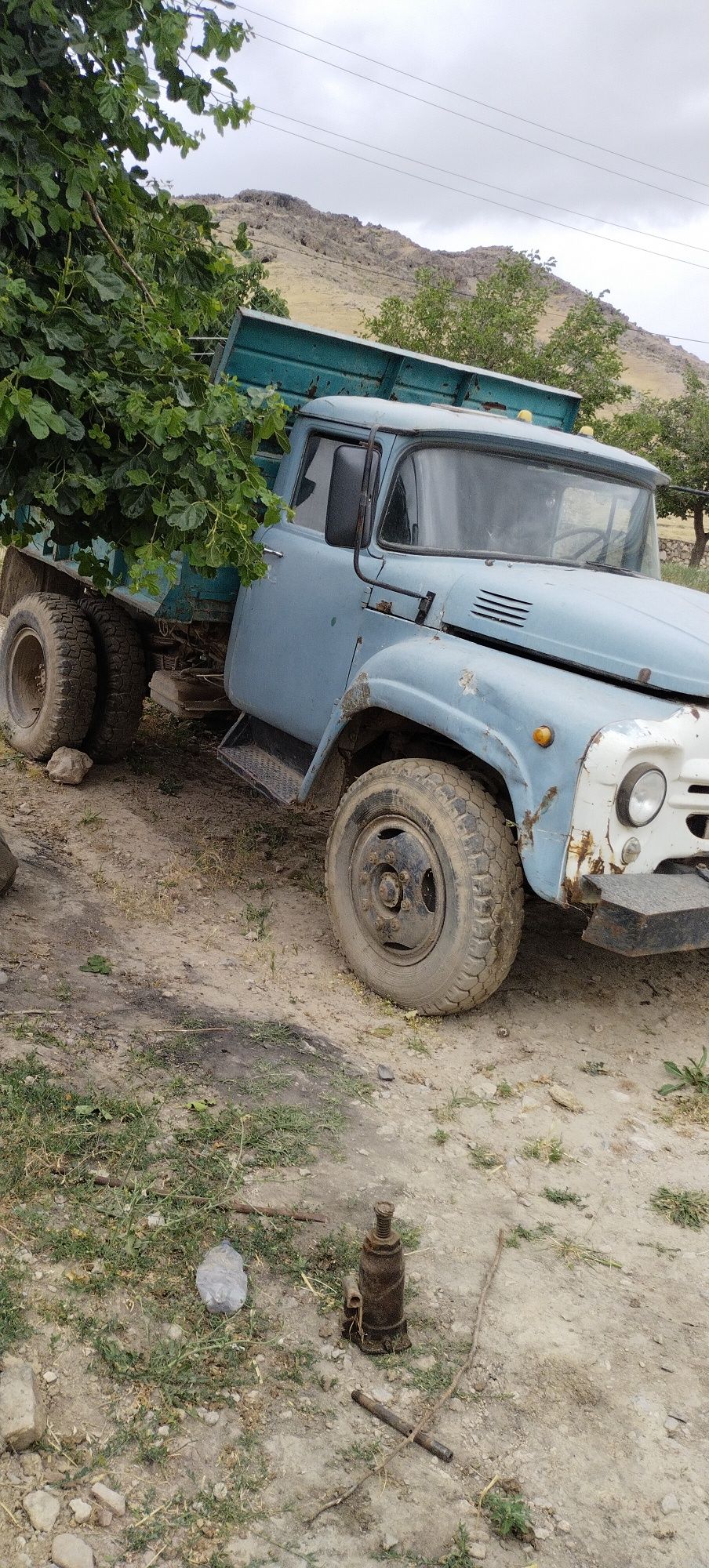 Zil 131 metan sotiladi xolati yaxshi