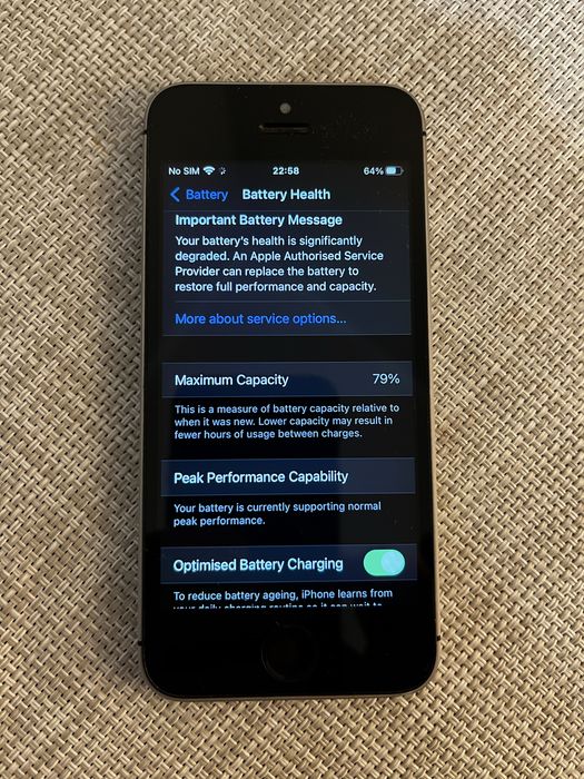 Смартфон Apple iPhone SE, 32GB, 4G, Space Gray
