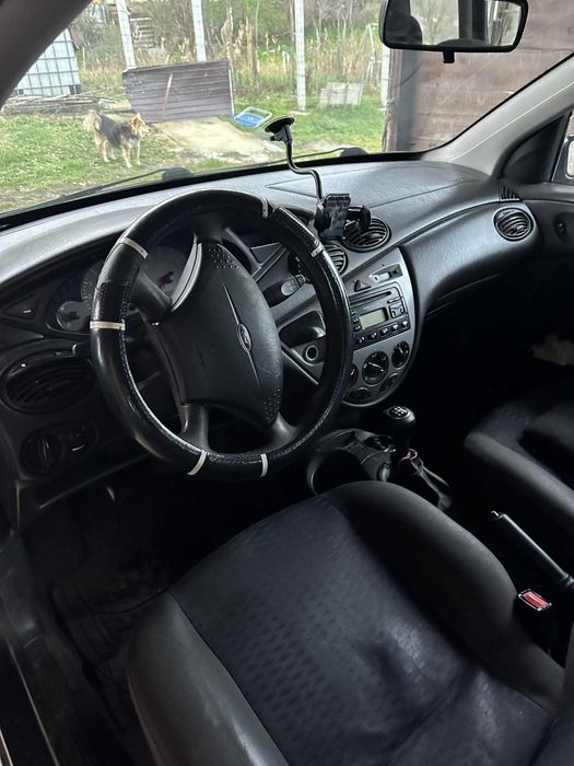 Ford Focus 1.6 benzina Zetec SE