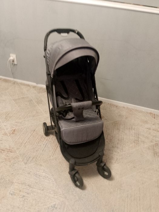 Коляска для детей как новая ползвание мало