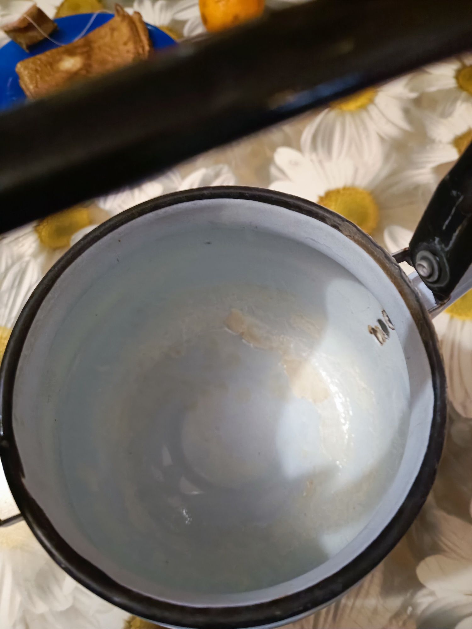Чайник эмалированный 3 л продам