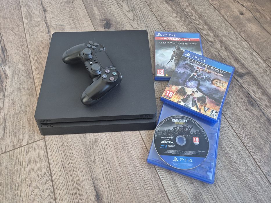 Consola Playstation 4 / PS4 Slim impecabil cu 3 jocuri