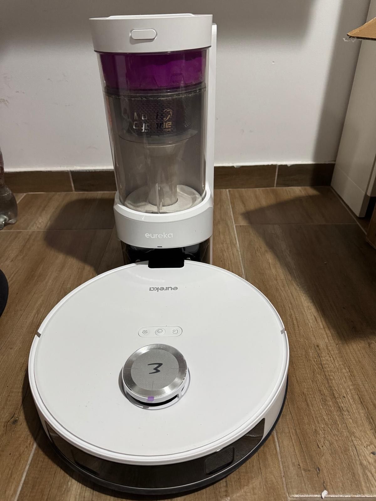 Aspirator robot eureka